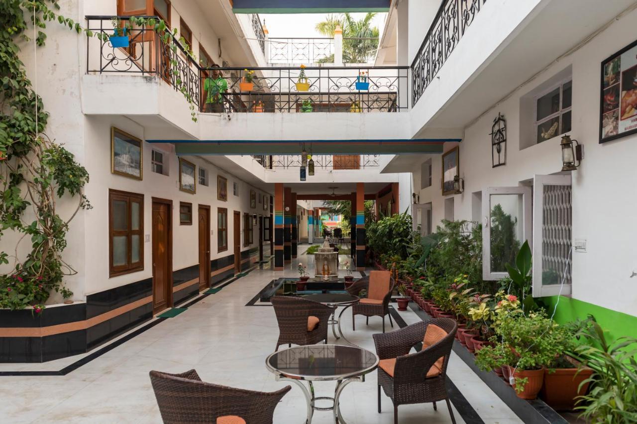 Hotel Harmony 카주라호 외부 사진